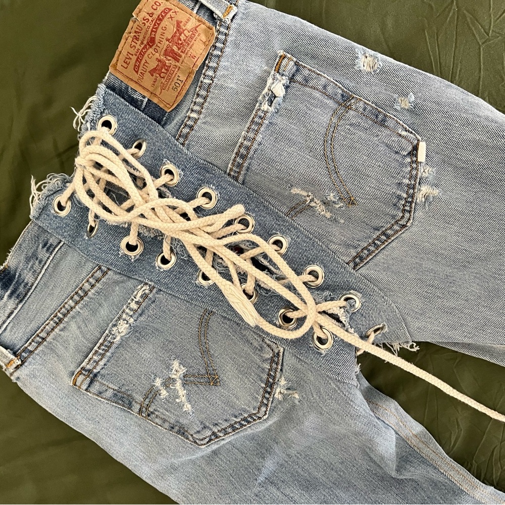 Samaria Leah reconstructed LEVI’S